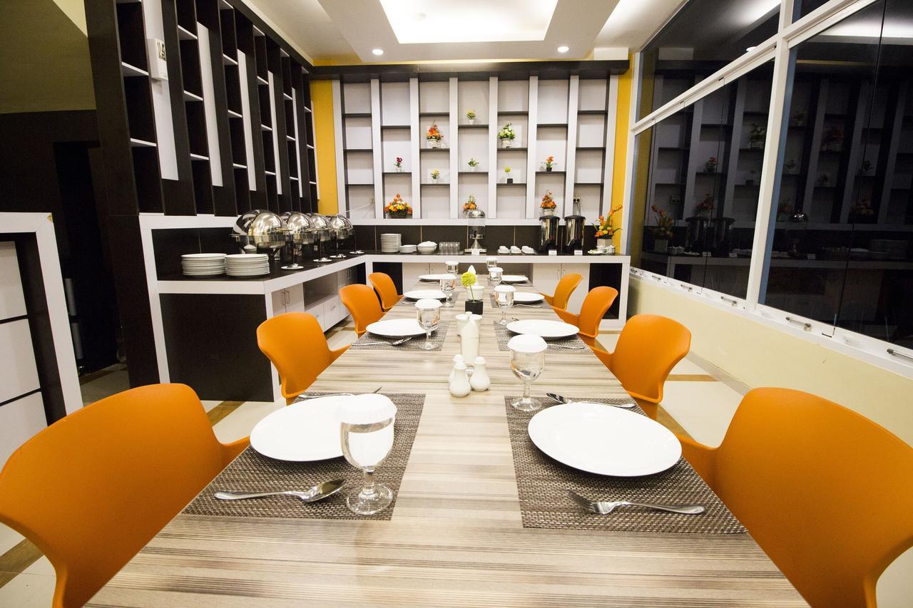Hannah Hotel Syariah Painan Экстерьер фото